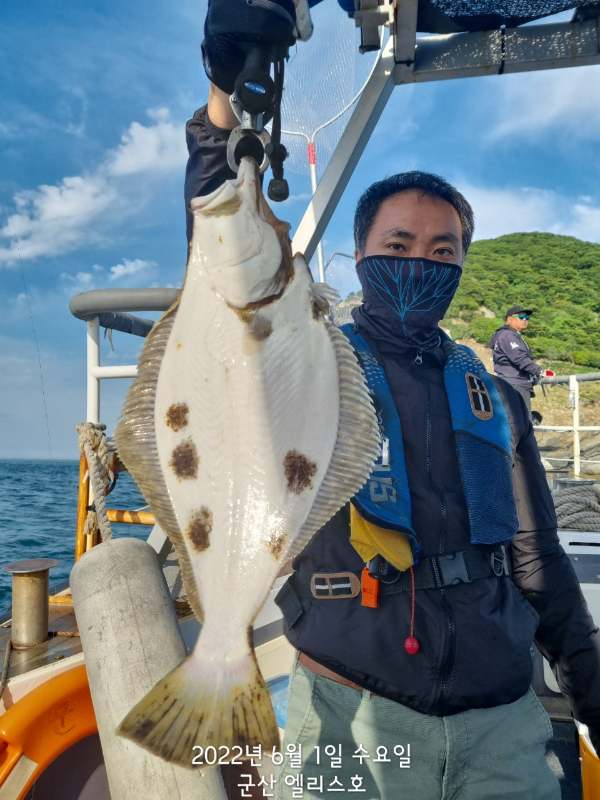 2_j88Ud018svc1avbo1h5urykm_c7nsca (1).jpg