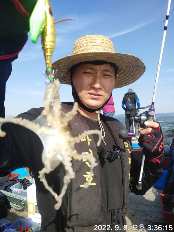 26761C78-15FC-48B6-B7BB-23A20159B0CC.jpeg