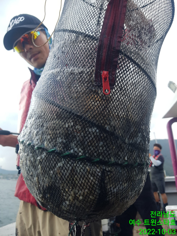 BandPhoto_2022_10_03_21_45_22.jpg