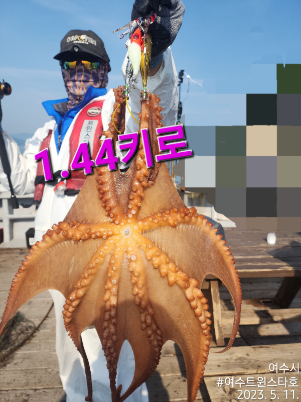 27820f8fd673a6c1f06470084df01689.jpg