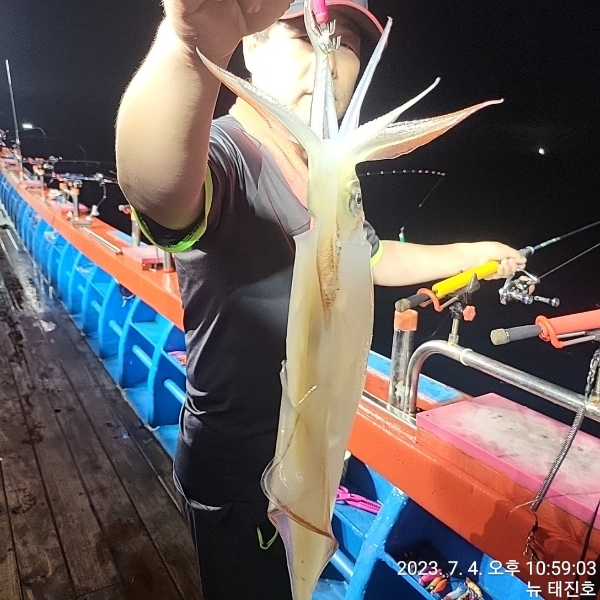 ba0027775b45718e169571694cf8be44.jpg