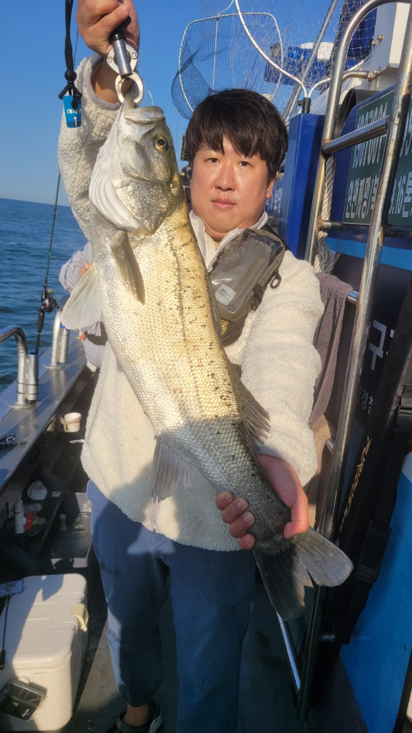 예지퀸호 농어외수질&어초낚시 경기인천권_사진_20240531_12.jpg