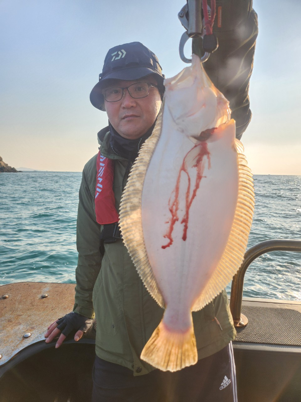 ■서산마린케이호☆광어 우럭 주꾸미 갑오징어 백조기 문어 감성돔 선상낚시_사진_20241124_5.jpg