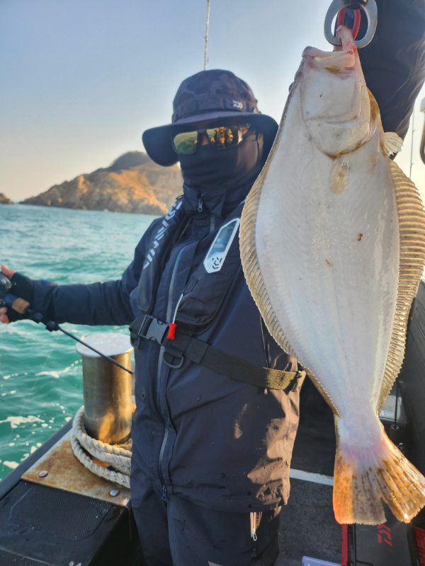 ■서산마린케이호☆광어 우럭 주꾸미 갑오징어 백조기 문어 감성돔 선상낚시_사진_20241124_4.jpg