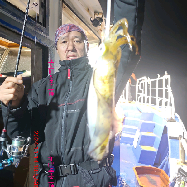 b04f0ed2e1b8d9dae8afada7aefbaf9b.jpg
