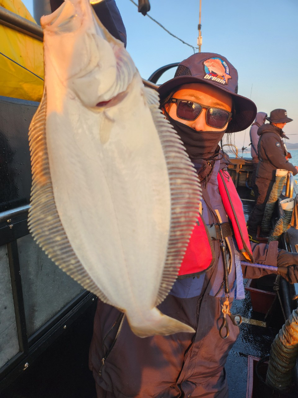 ■서산마린케이호☆광어 우럭 주꾸미 갑오징어 백조기 문어 감성돔 선상낚시_사진_20241123_6.jpg