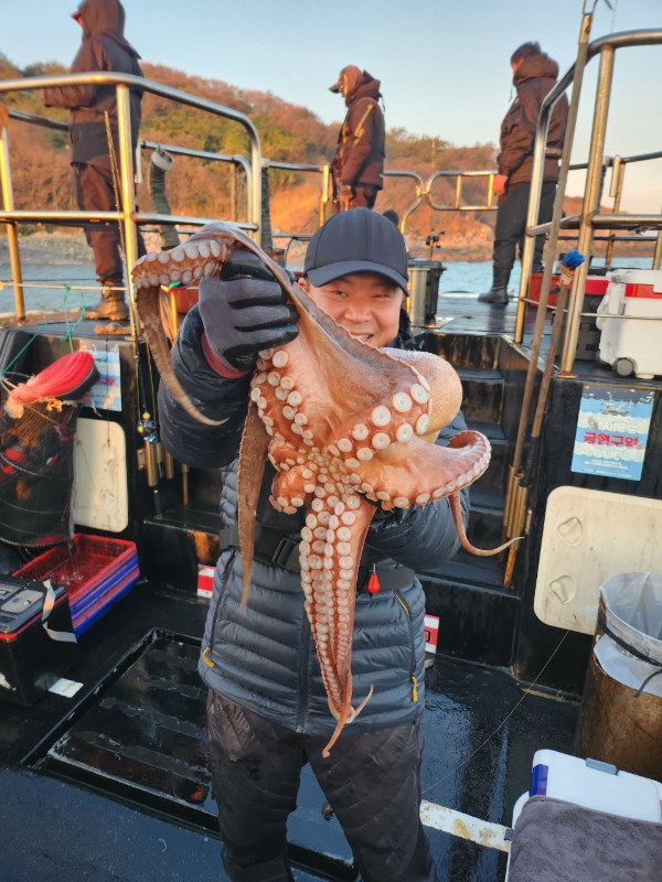 ■서산마린케이호☆광어 우럭 주꾸미 갑오징어 백조기 문어 감성돔 선상낚시_사진_20241125_14.jpg