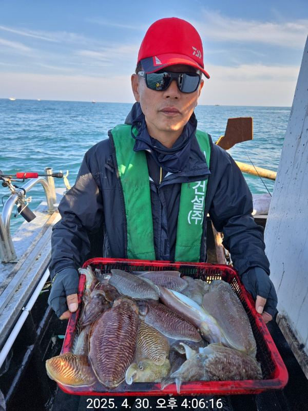 제주선상낚시피닉스호_사진_20250430_10.jpg