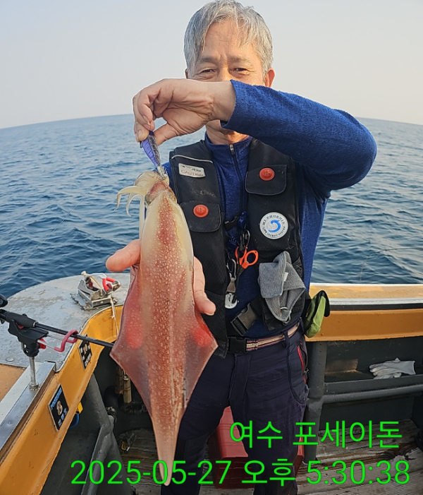54b4b1d1c61a644abe0621b63b0ff521.jpg