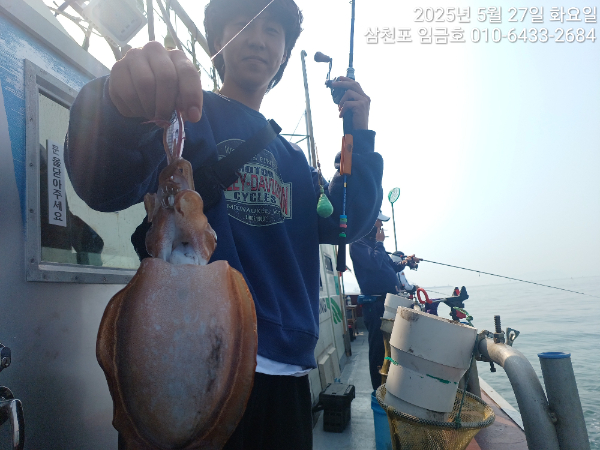 5d6b3947ee79a493bec5fc23a6d176b9.jpg