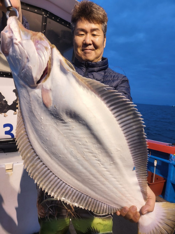 군산 선상낚시, 바다낚시 출조 전문 ☆서군산낚시☆_사진_20250506_11.jpg