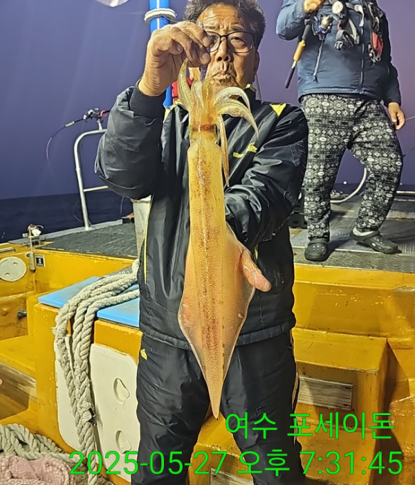 d5756ae9786f1af8301b8278eba4b590.jpg