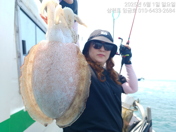 92afeb081b8b4652a41a9083fac07b1f.jpg