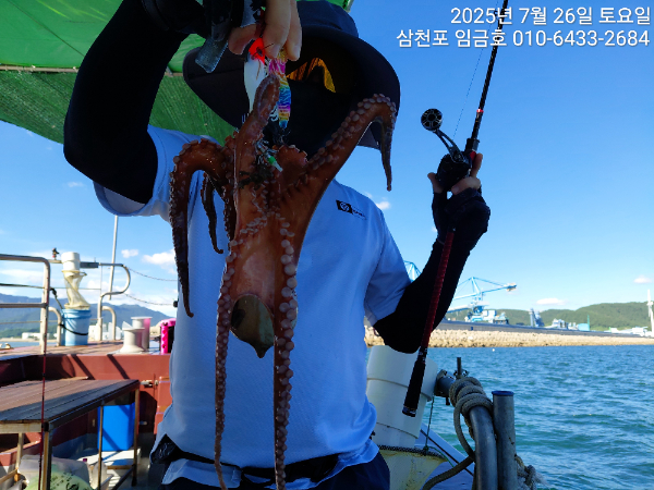 cedc4aad9cb1ed3369cd47157ef38a87.jpg