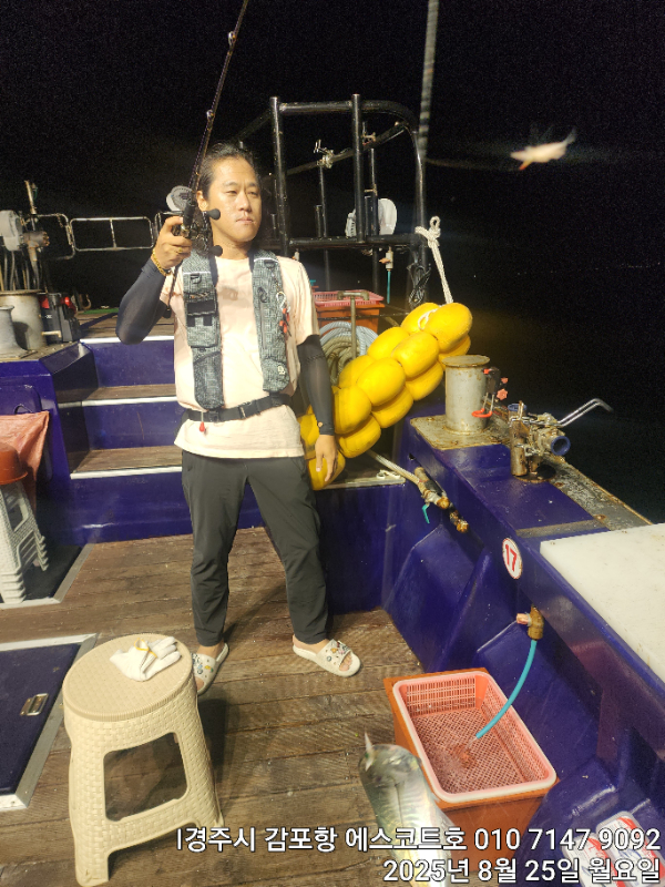 48860b4af2774de9b196554d8a0f6fef.jpg