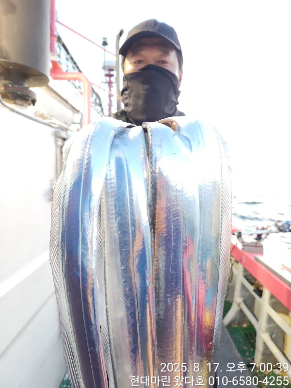 BandPhoto_2025_08_18_07_55_09_3.jpg