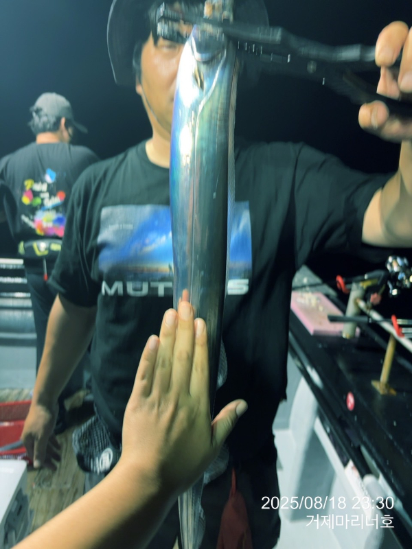 BandPhoto_2025_08_19_06_27_38_9.jpg