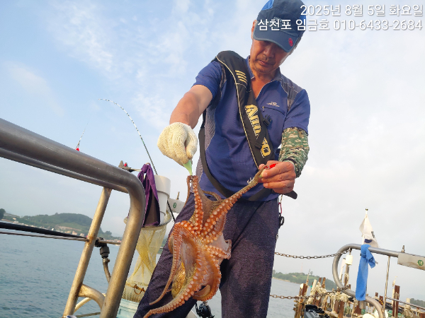 708a2acf5a0de7c061f16beb94fee049.jpg