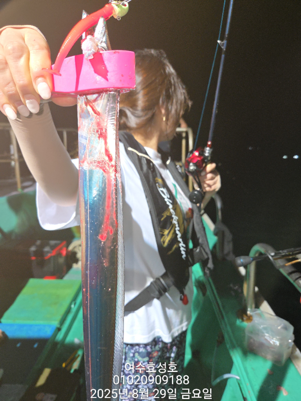 8b52e808a70957cb3eccc5e70dec4abf.jpg