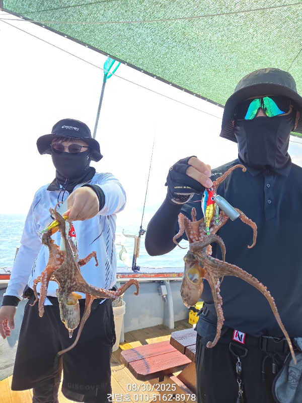 b0439a6e0028b4f7ce6ace125d7415d5.jpg