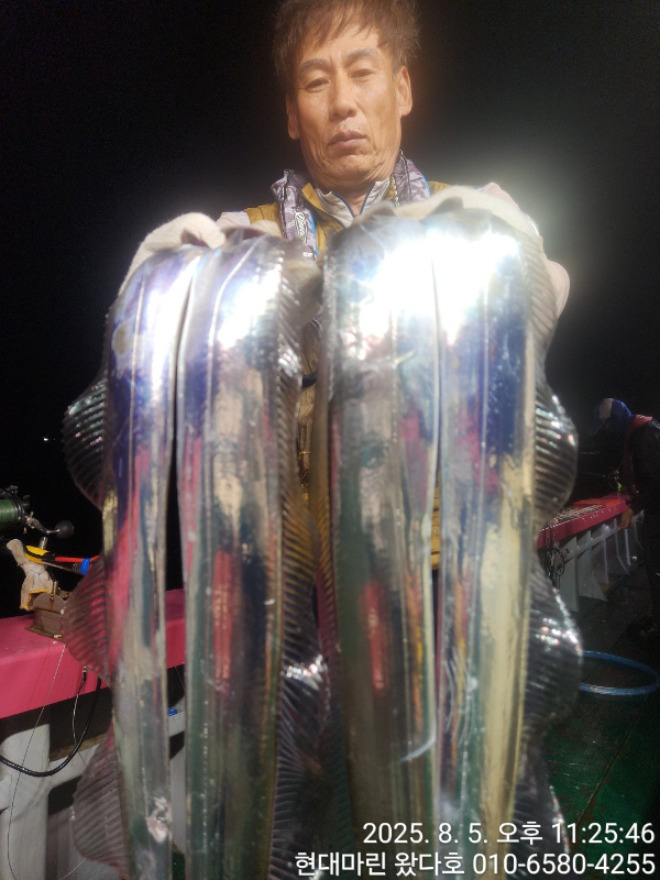BandPhoto_2025_08_06_15_05_01_6.jpg