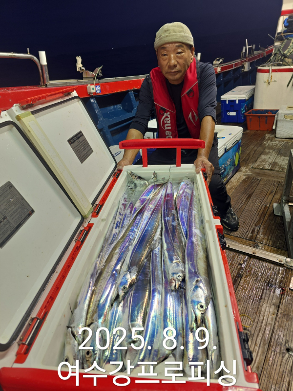 cdd060cd584627636fe50b02a323789b.jpg