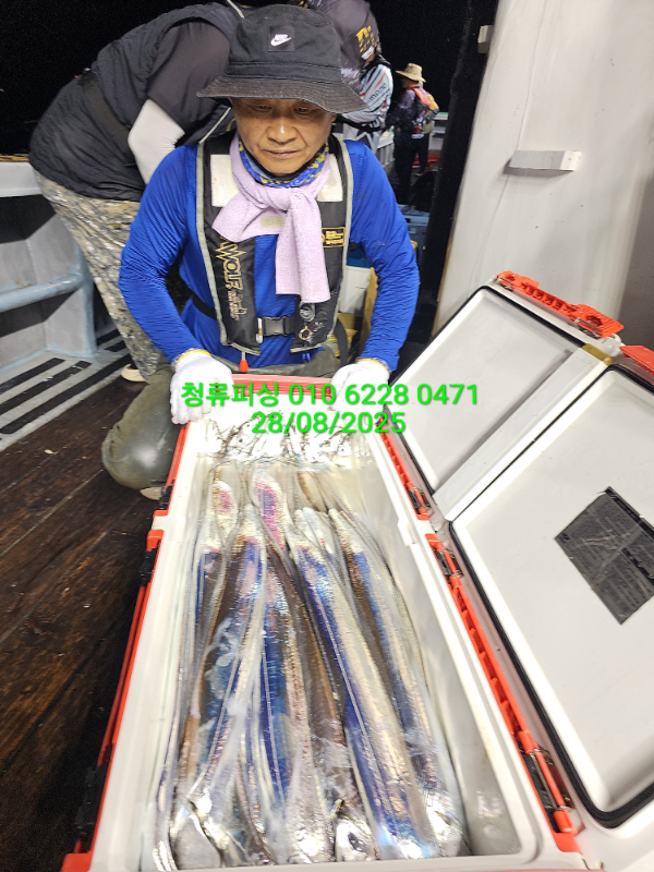 f934b9ea5be6c75f38f5882679ac8623.jpg