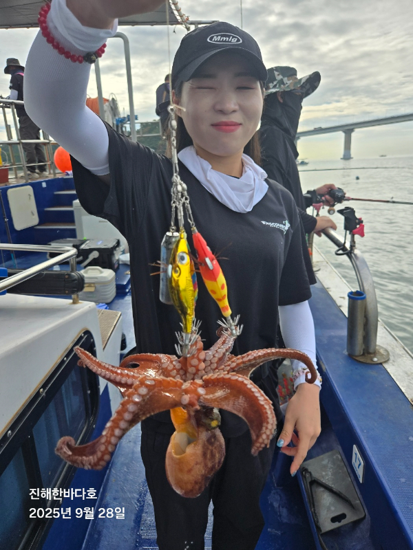 KakaoTalk_20250928_130441620_06.jpg