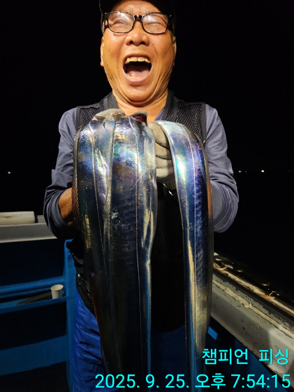 BandPhoto_2025_09_26_08_11_40_17.jpg