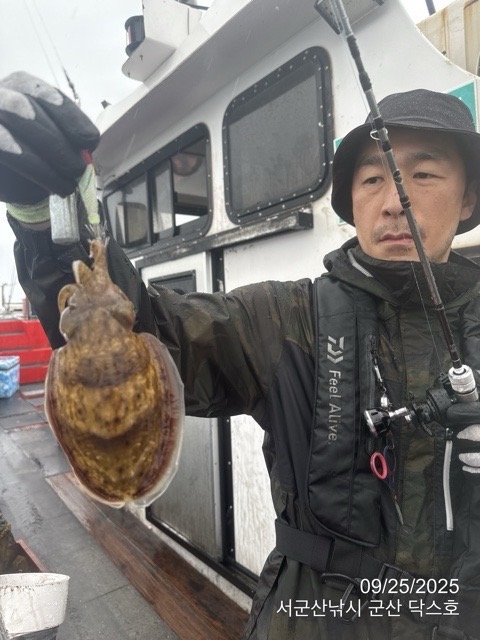 군산 선상낚시, 바다낚시 출조 전문 ☆서군산낚시☆_사진_20250925_9.jpg