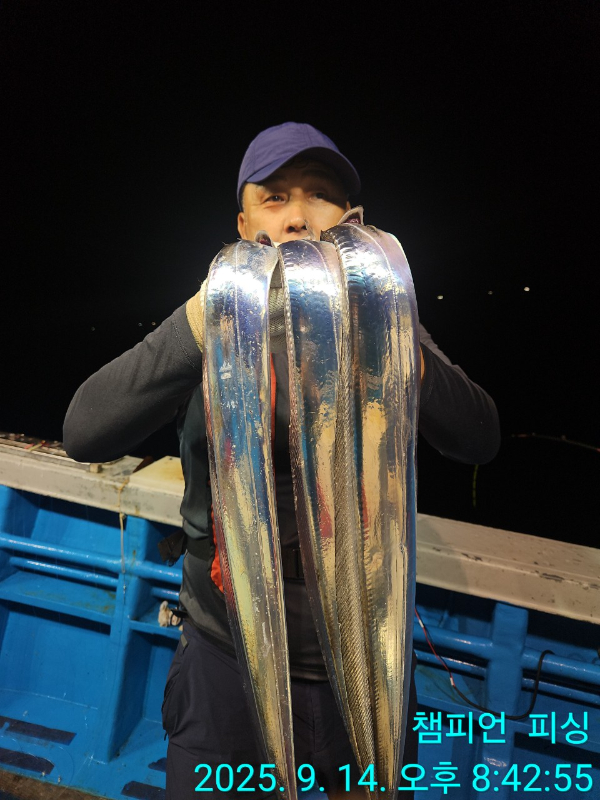 BandPhoto_2025_09_15_10_55_19_21.jpg