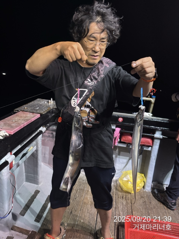 BandPhoto_2025_09_21_07_26_18_7.jpg