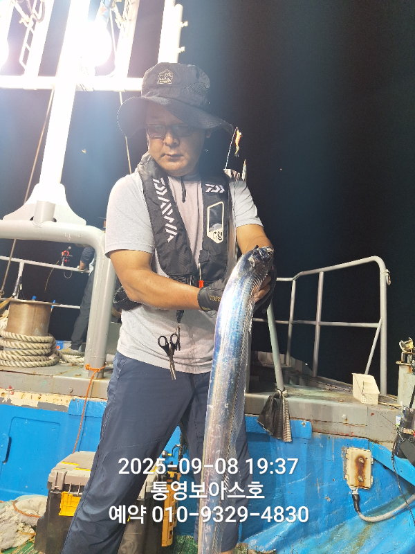 c812ffc4885be2dd4e6f81cb90bfa184.jpg