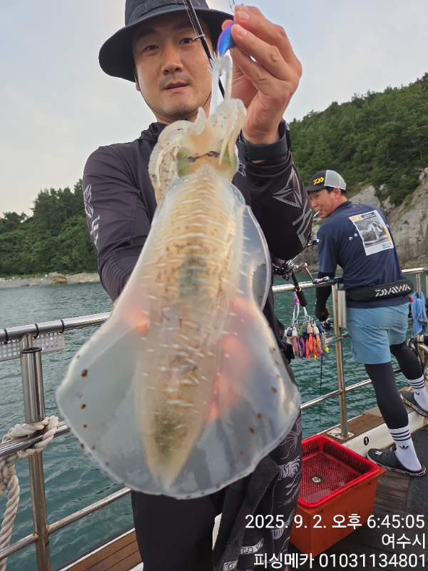 d37acf95dd51038f7ef751fa47467210.jpg