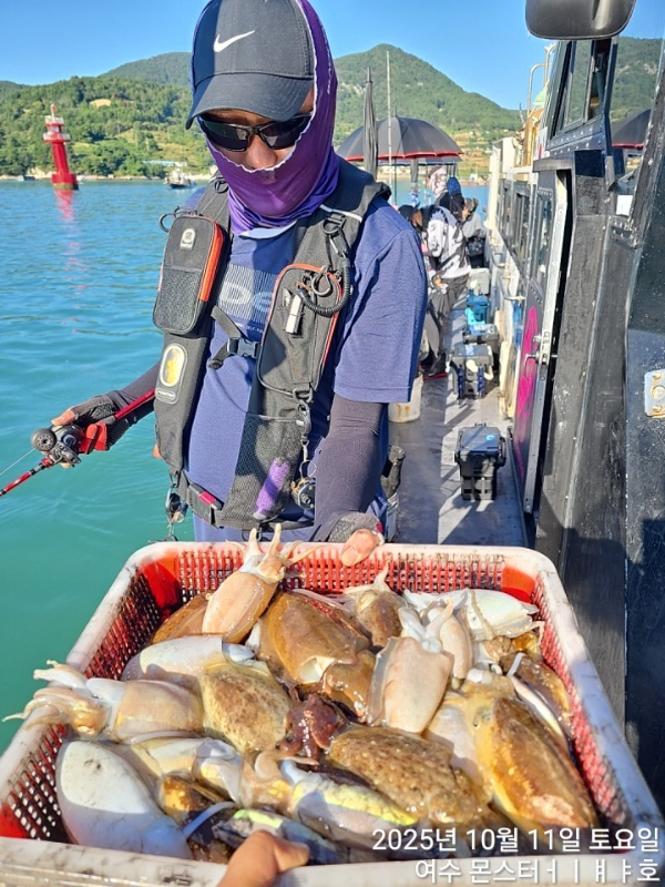 BandPhoto_2025_10_11_19_36_32 (1).jpg