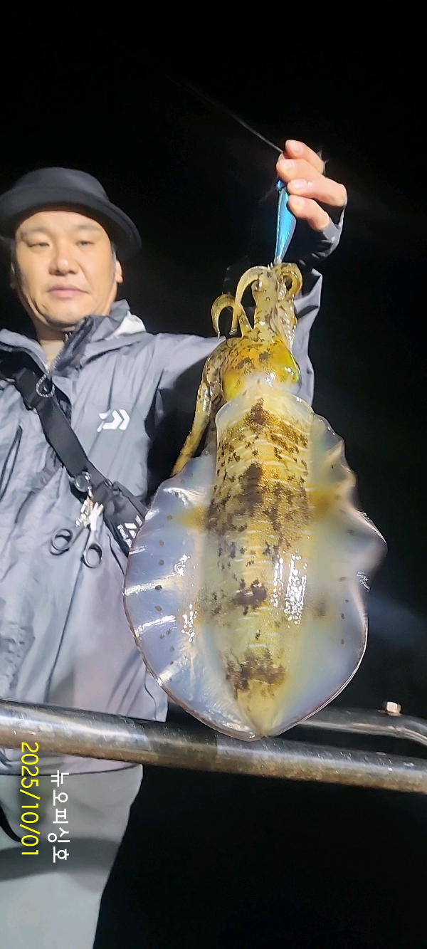 DateCamera1001042427.jpg