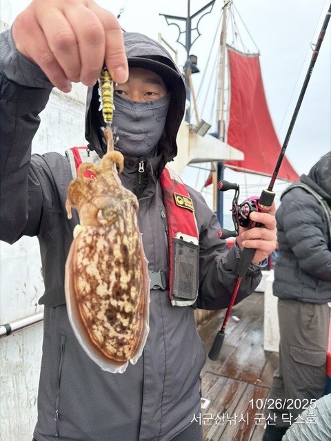 군산 선상낚시, 바다낚시 출조 전문 ☆서군산낚시☆_사진_20251026_6.jpg