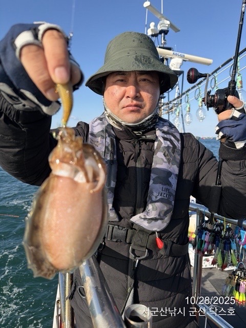 군산 선상낚시, 바다낚시 출조 전문 ☆서군산낚시☆_사진_20251028_17.jpg