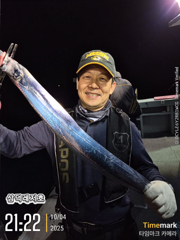 2025-10-04 21.22.44_.jpg