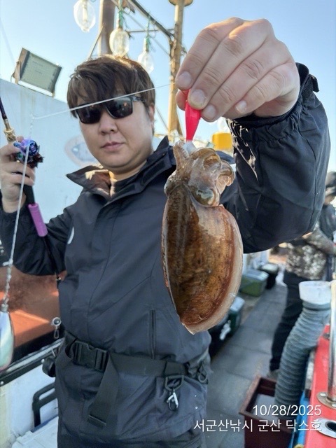 군산 선상낚시, 바다낚시 출조 전문 ☆서군산낚시☆_사진_20251028_15.jpg
