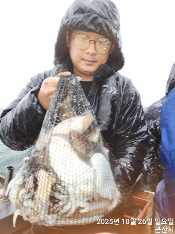 군산 선상낚시, 바다낚시 출조 전문 ☆서군산낚시☆_사진_20251026_5.jpg