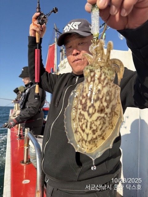 군산 선상낚시, 바다낚시 출조 전문 ☆서군산낚시☆_사진_20251028_18.jpg