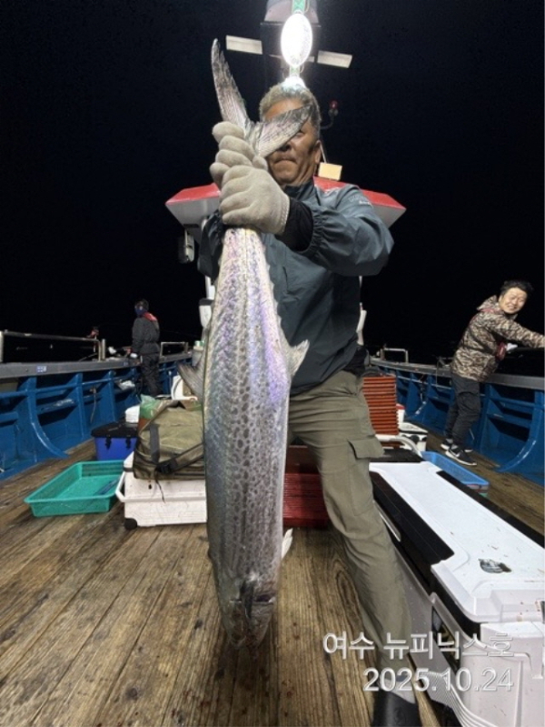 큰10월25일갈치 (32).jpg
