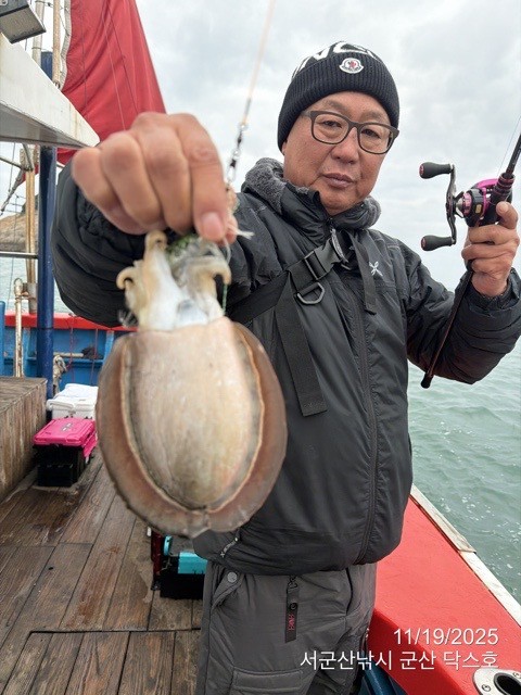 군산 선상낚시, 바다낚시 출조 전문 ☆서군산낚시☆_사진_20251119_16.jpg