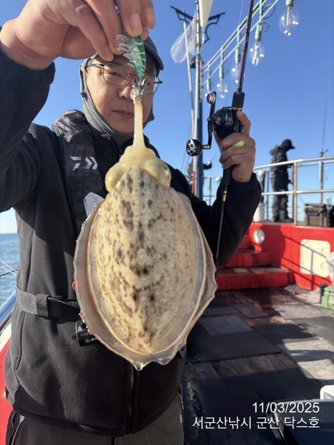 군산 선상낚시, 바다낚시 출조 전문 ☆서군산낚시☆_사진_20251103_19.jpg