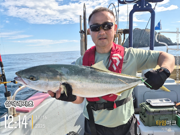 2025-11-16 12.14.43_.jpg