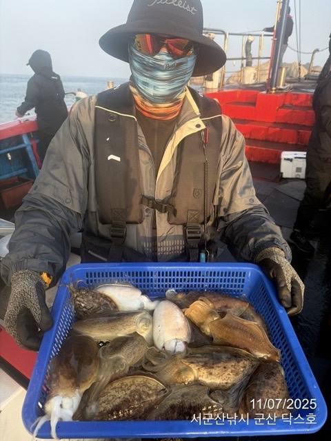 군산 선상낚시, 바다낚시 출조 전문 ☆서군산낚시☆_사진_20251107_9.jpg