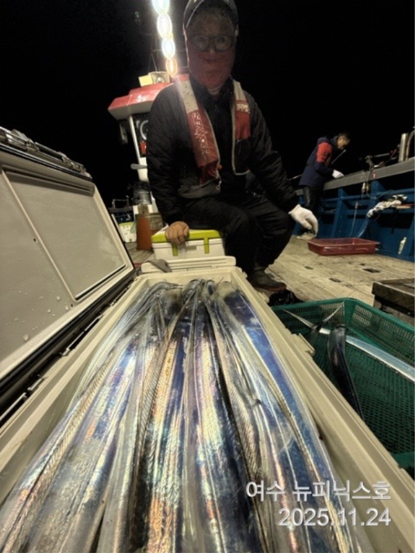 24일초대박갈치 (16).jpg