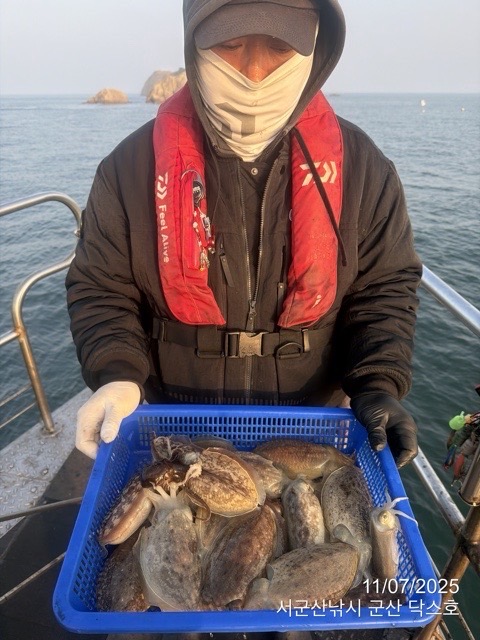 군산 선상낚시, 바다낚시 출조 전문 ☆서군산낚시☆_사진_20251107_7.jpg