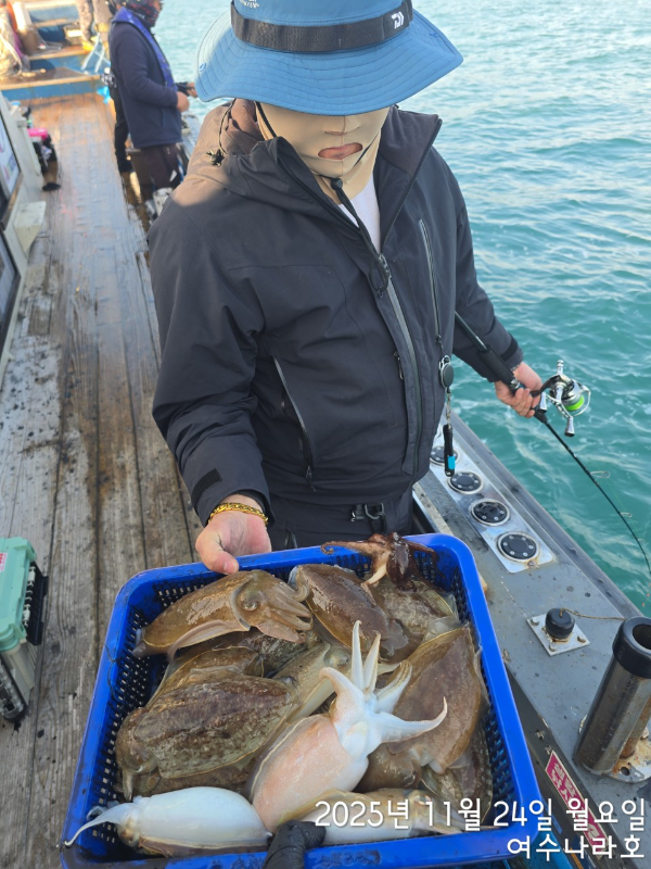 ♠여수나라호♠ 갈치 문어 참돔(타이라바), 쭈꾸미 갑오징어 선상낚시 생활낚시_사진_20251125_9.jpg